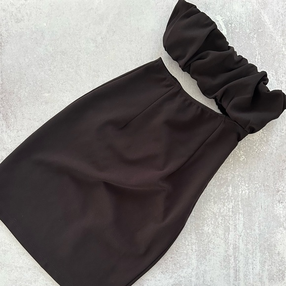 Princess Polly Grayson Strapless Cut Out Waist Mini Dress, Black US 0 AU 4 - Picture 4 of 8